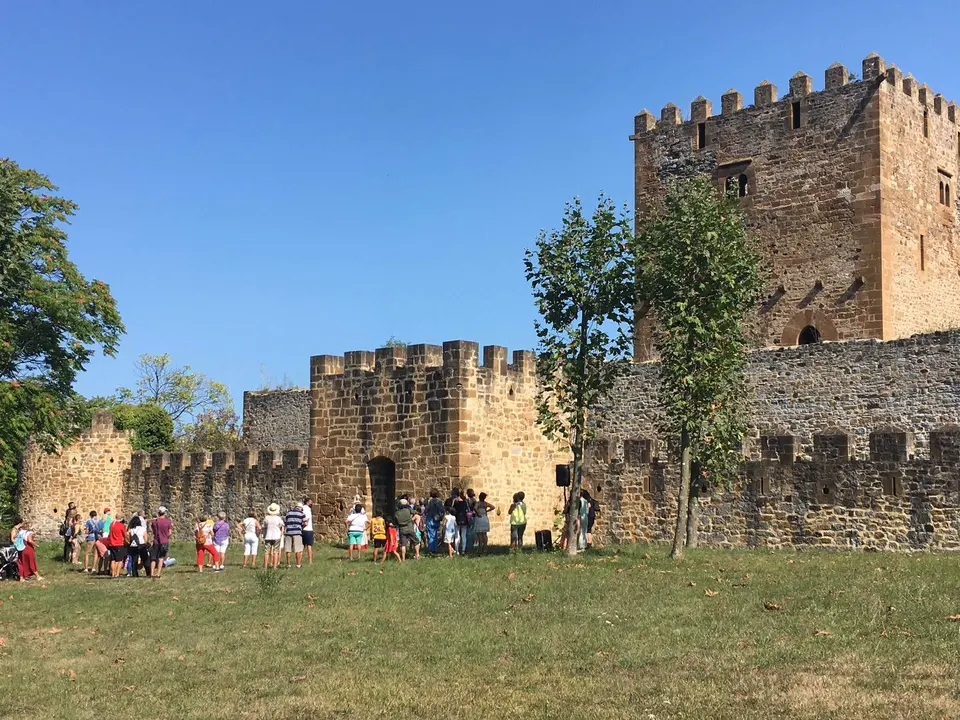 Castillo Muñatones Muskiz