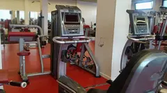 renovacion-pistas-padel-maquinas-musculacion-muskiz