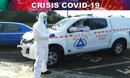 Proteccion Civil también ameniza las horas de los más pequeños