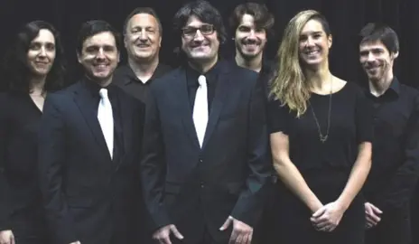 De la mano del grupo The Upper Room