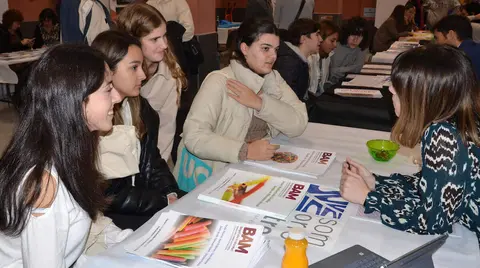 feria-orientación-universitaria-somorrostro