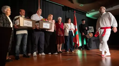 entrega-restos-miliciano-muskiz-adolfo-cengotitabengoa