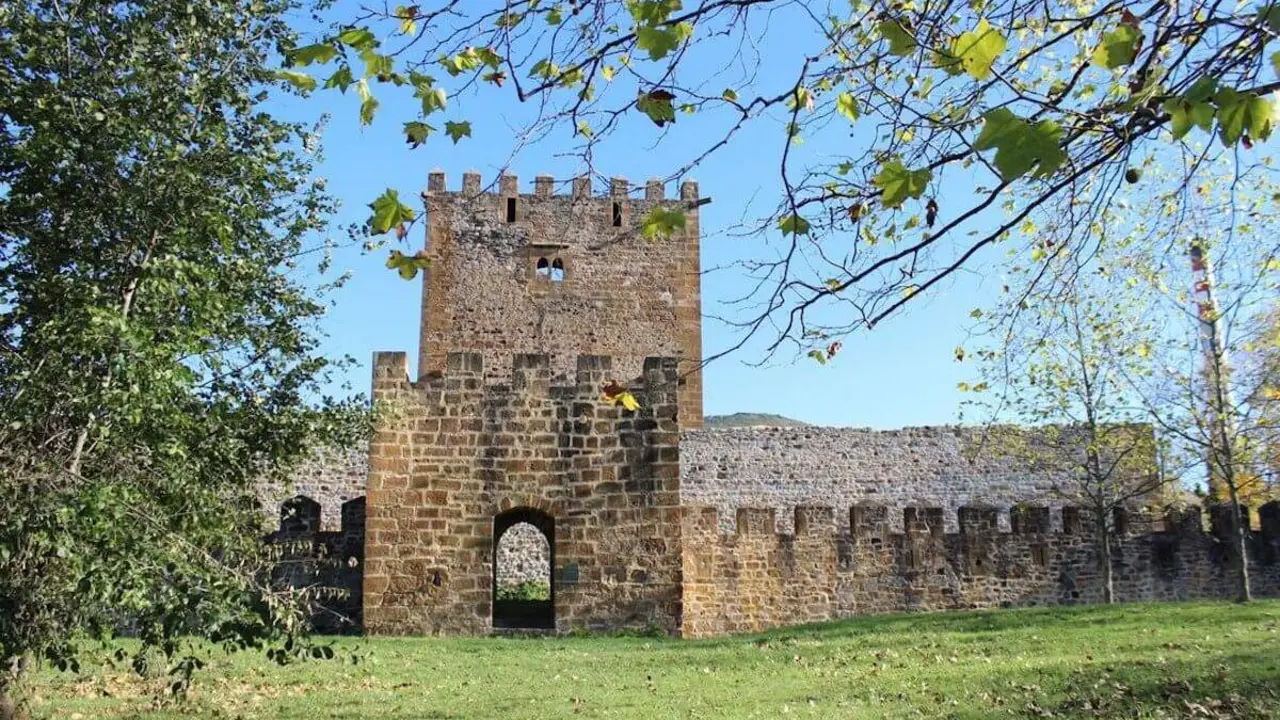 Castillo Muñatones Muskiz