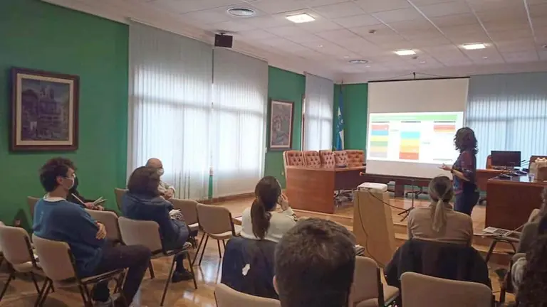 Se debe especificar el tipo de olor y su intensidad en el lugar y en el momento exacto en el que se detecte