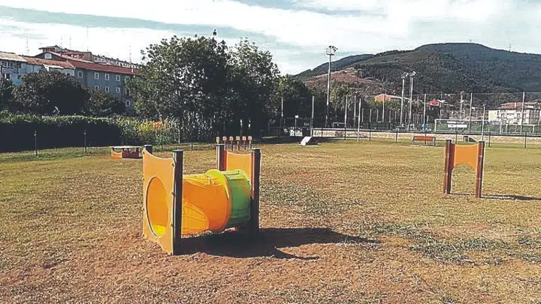 La instalaci&oacute;n dispone de juegos 'agility'